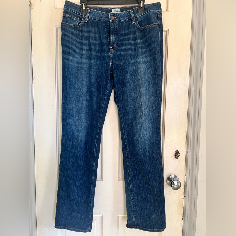 LL Bean Favorite Fit Straight Leg Jeans